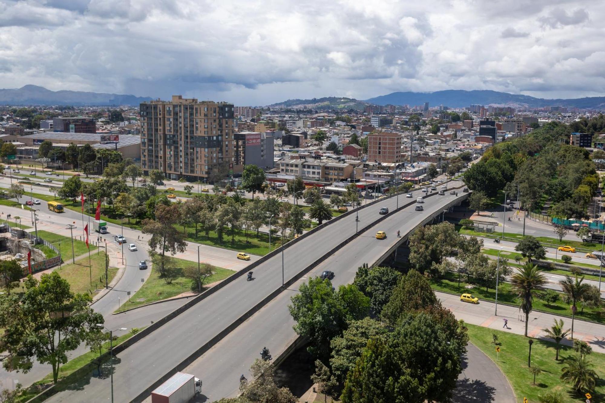 Holiday Inn Bogota Airport, An Ihg Hotel Exterior foto