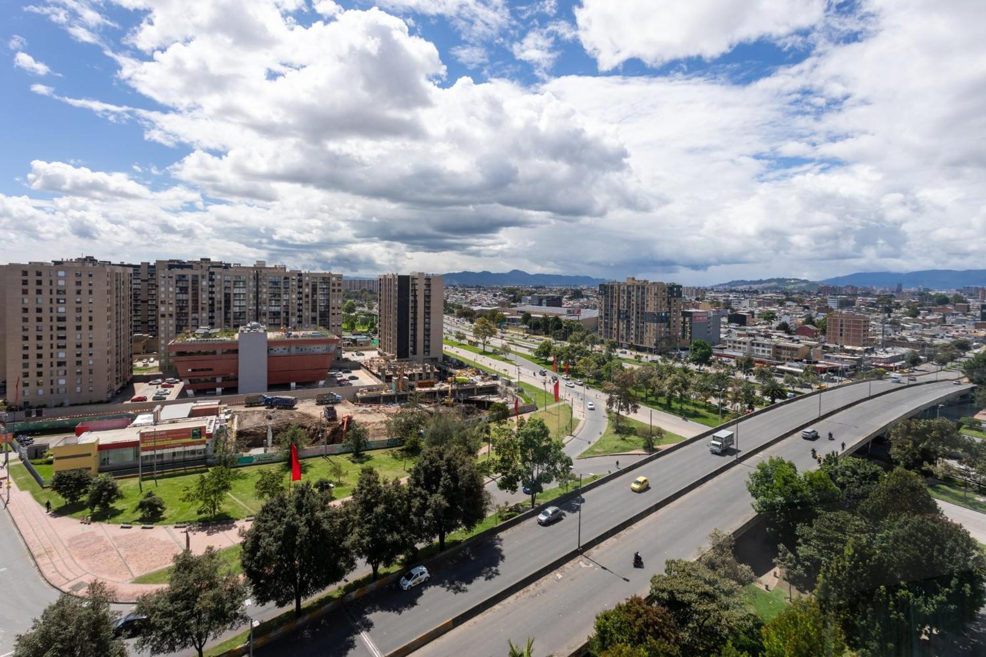 Holiday Inn Bogota Airport, An Ihg Hotel Exterior foto